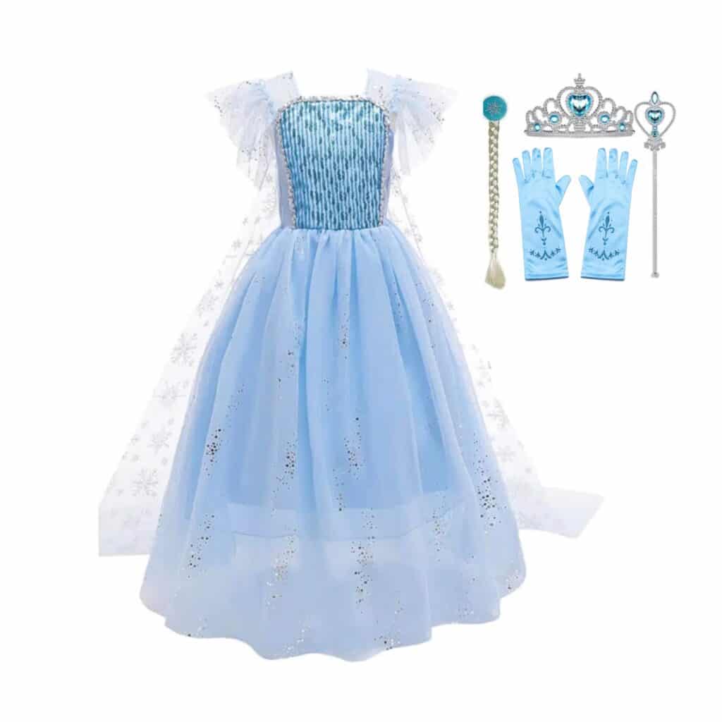 Lichtblauwe Elsa jurk met glinsterende rok, doorschijnende cape, tiara, toverstaf en blauwe handschoenen